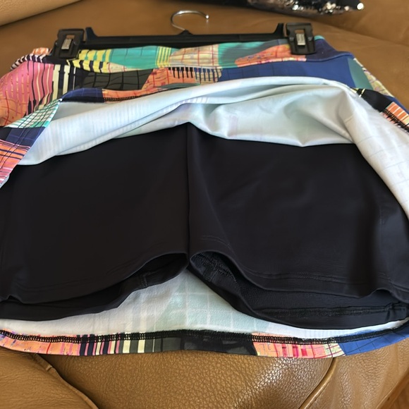 Dona Jo tennis skort - Picture 3 of 4